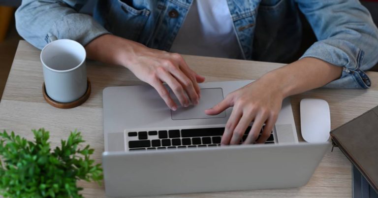 Online Entertainment and the Modern Lifestyle